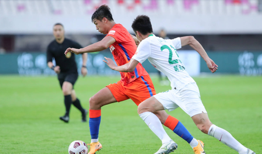 冰球季后赛上演强强对话,姑苏貔貅队大胜岭东灰熊队,战术调整见效;边路成突破口的简单介绍 冰球季后赛上演强强对话,姑苏貔貅队大胜岭东灰熊队,战术调整见效;边路成突破口的简单介绍