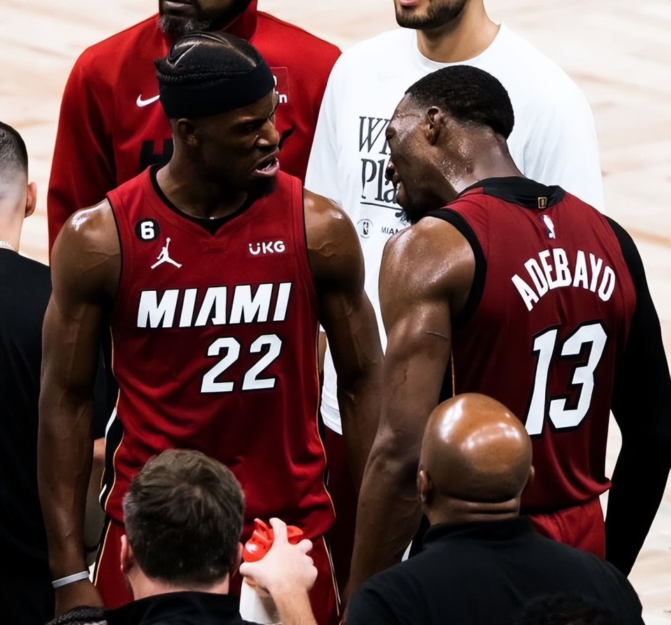 战术调整引发热议!,巴特勒在皇家马德里比赛中夺冠引发球迷热议(巴特勒的口吻回复雨果) 战术调整引发热议!,巴特勒在皇家马德里比赛中夺冠引发球迷热议(巴特勒的口吻回复雨果)