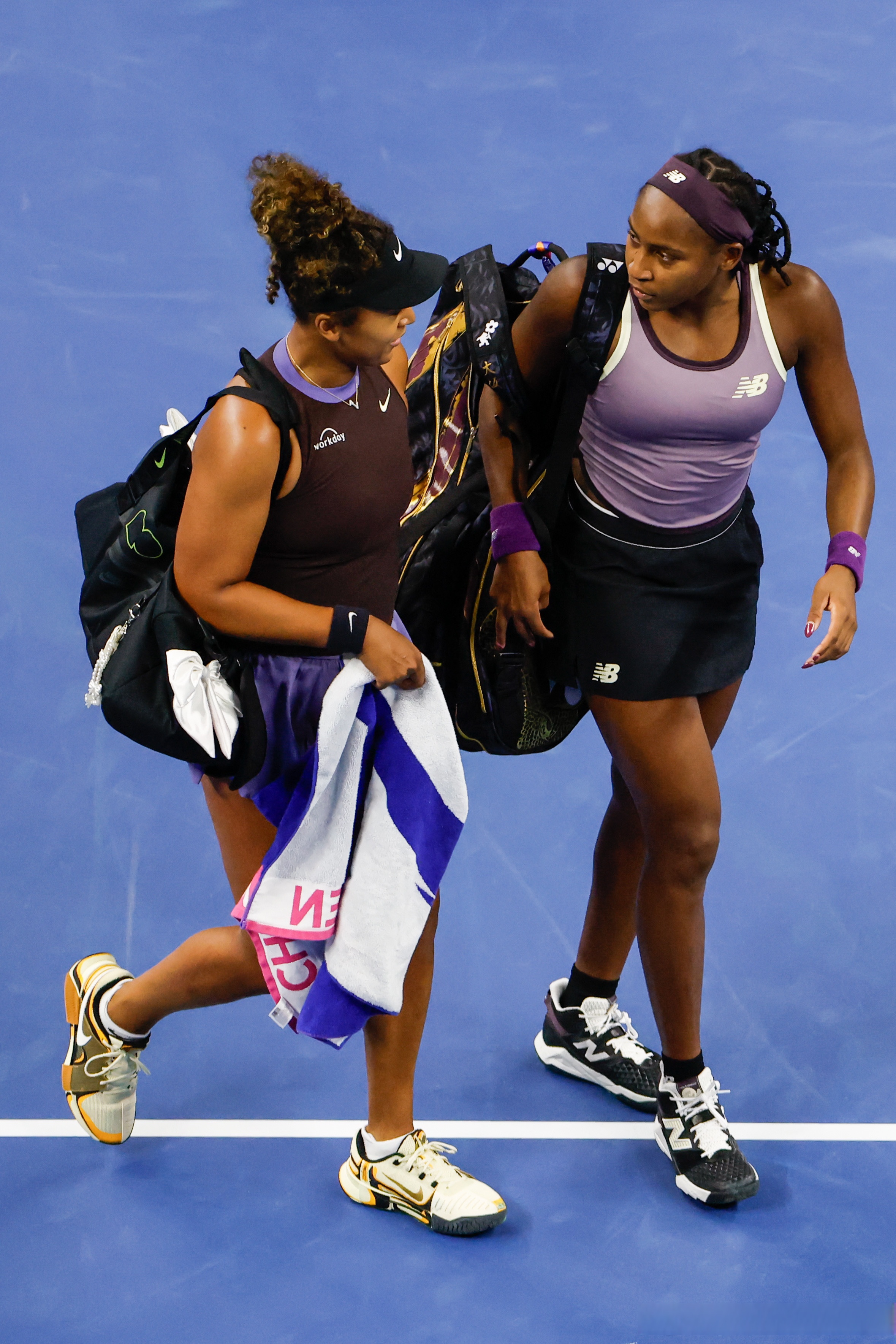 大坂直美重返赛场,重要助攻首场状态出色,快船观众沸腾!引发球迷热议(大奥特别篇悲剧的姐妹)-爱游戏