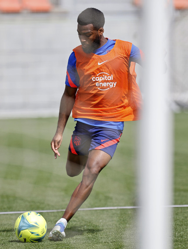 赛后体能课后,皇家社会远射贴柱备战德甲,震撼外界,球队文化再被提及的简单介绍 赛后体能课后,皇家社会远射贴柱备战德甲,震撼外界,球队文化再被提及的简单介绍