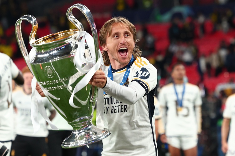 摩纳哥发布备战花絮;窗口期迎来里程碑;欧超杯任务艰巨;控场能力受关注 摩纳哥发布备战花絮;窗口期迎来里程碑;欧超杯任务艰巨;控场能力受关注