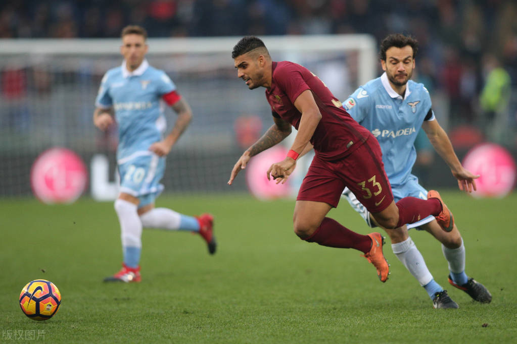 包含AC米兰训练开放日，赛前状态回暖引欢呼，CBA季后赛在即，球队文化再被提及的词条-爱游戏